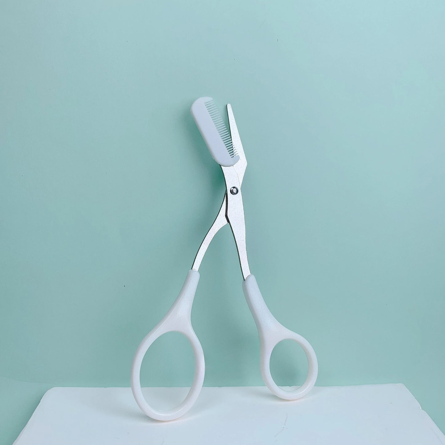Eyebrow Trimming Scissors with Comb - Precision Brow Grooming Tool